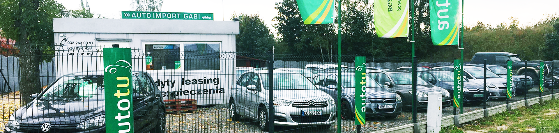 Banner front